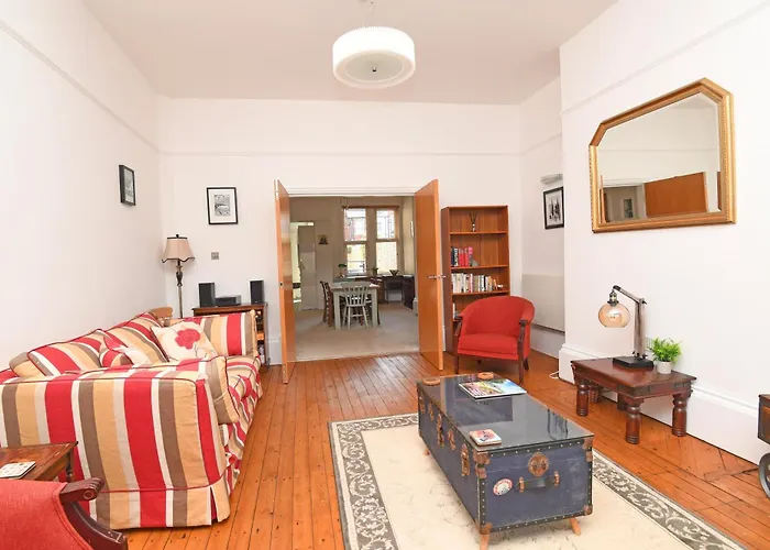 Valley Gardens Apartment- Ground Floor - Patio