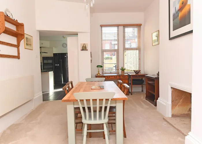 Valley Gardens Apartment- Ground Floor - Patio