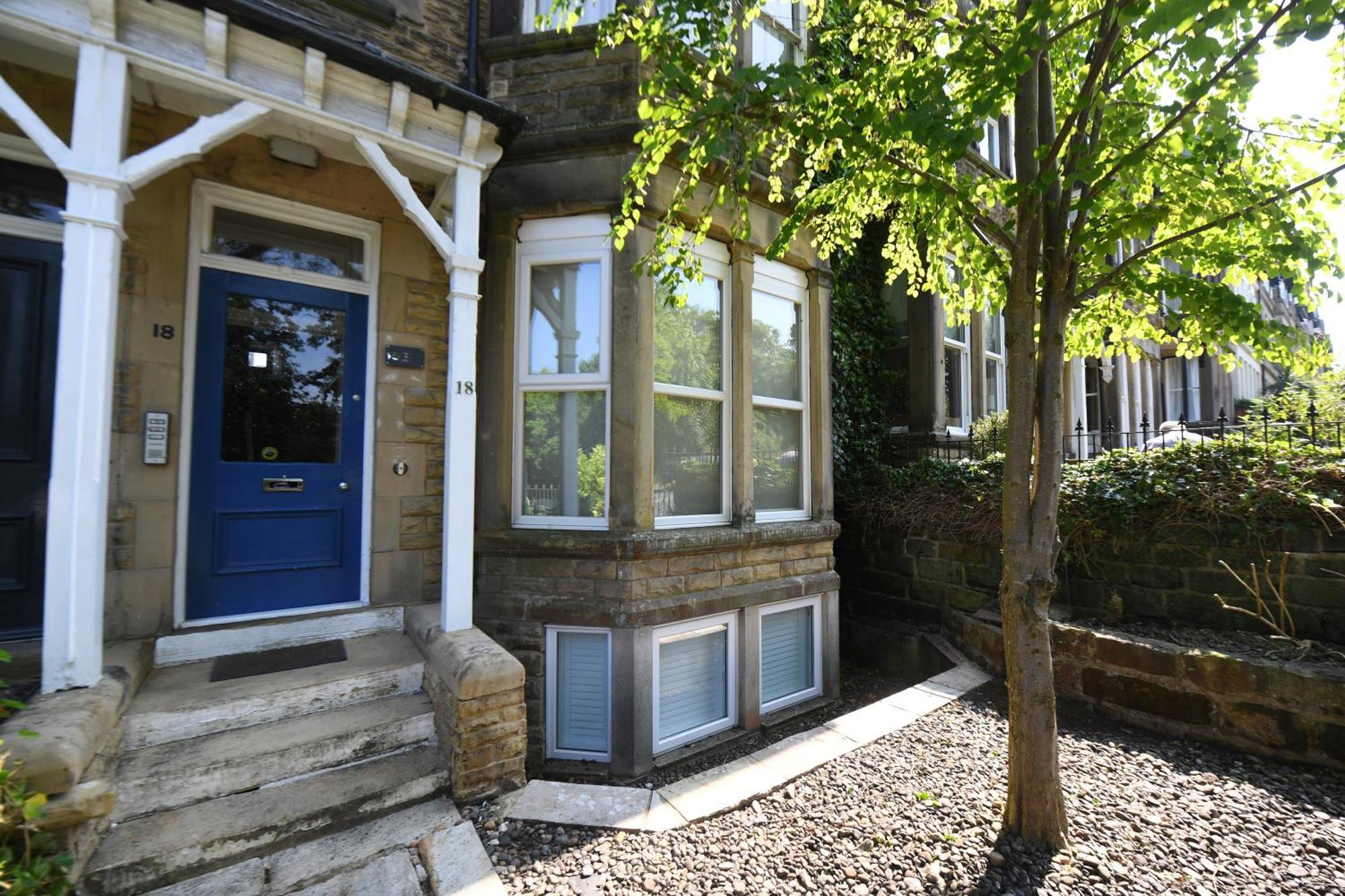 Valley Gardens Apartment- Ground Floor - Patio *