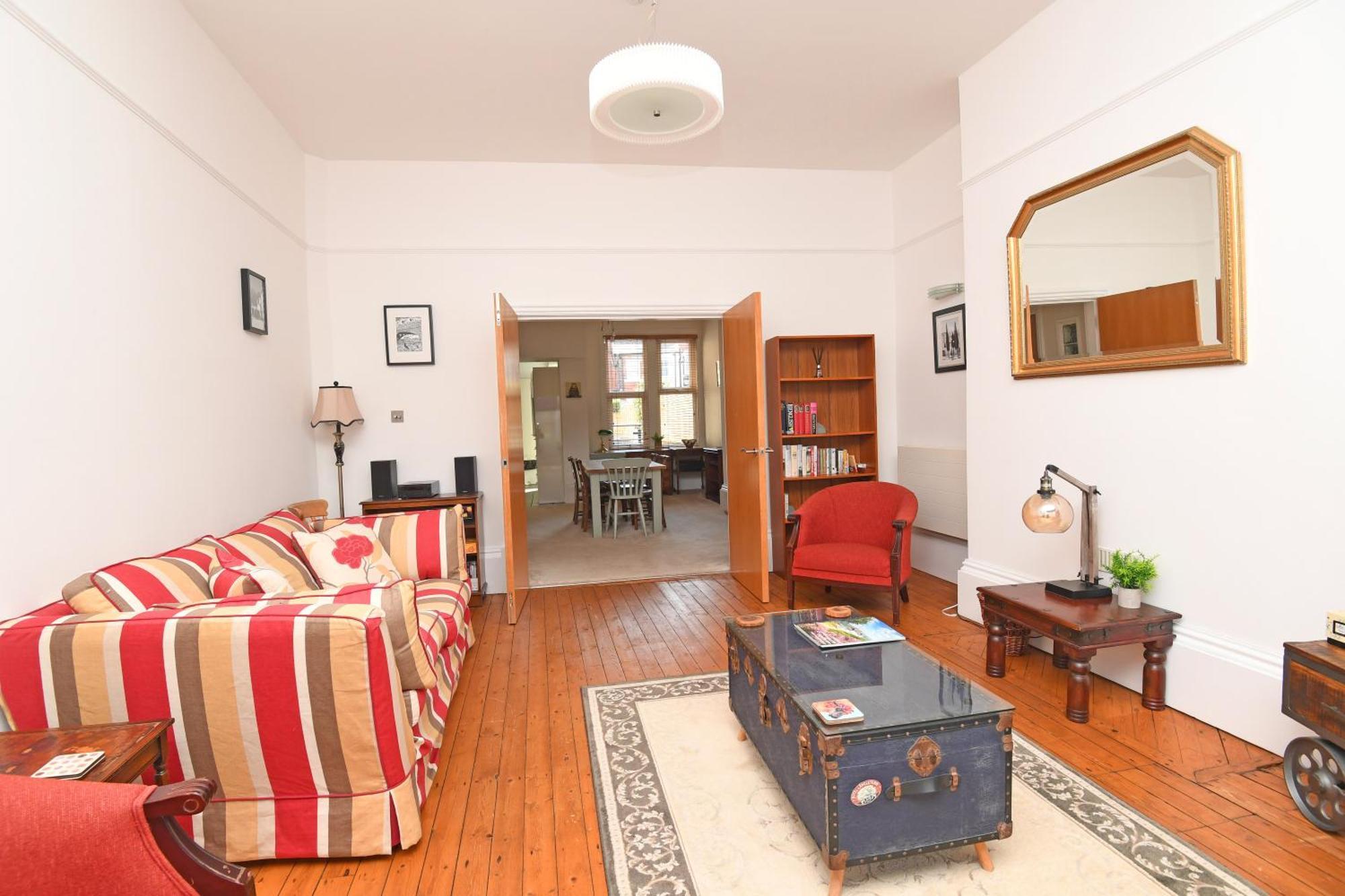 Valley Gardens Apartment- Ground Floor - Patio Apartment