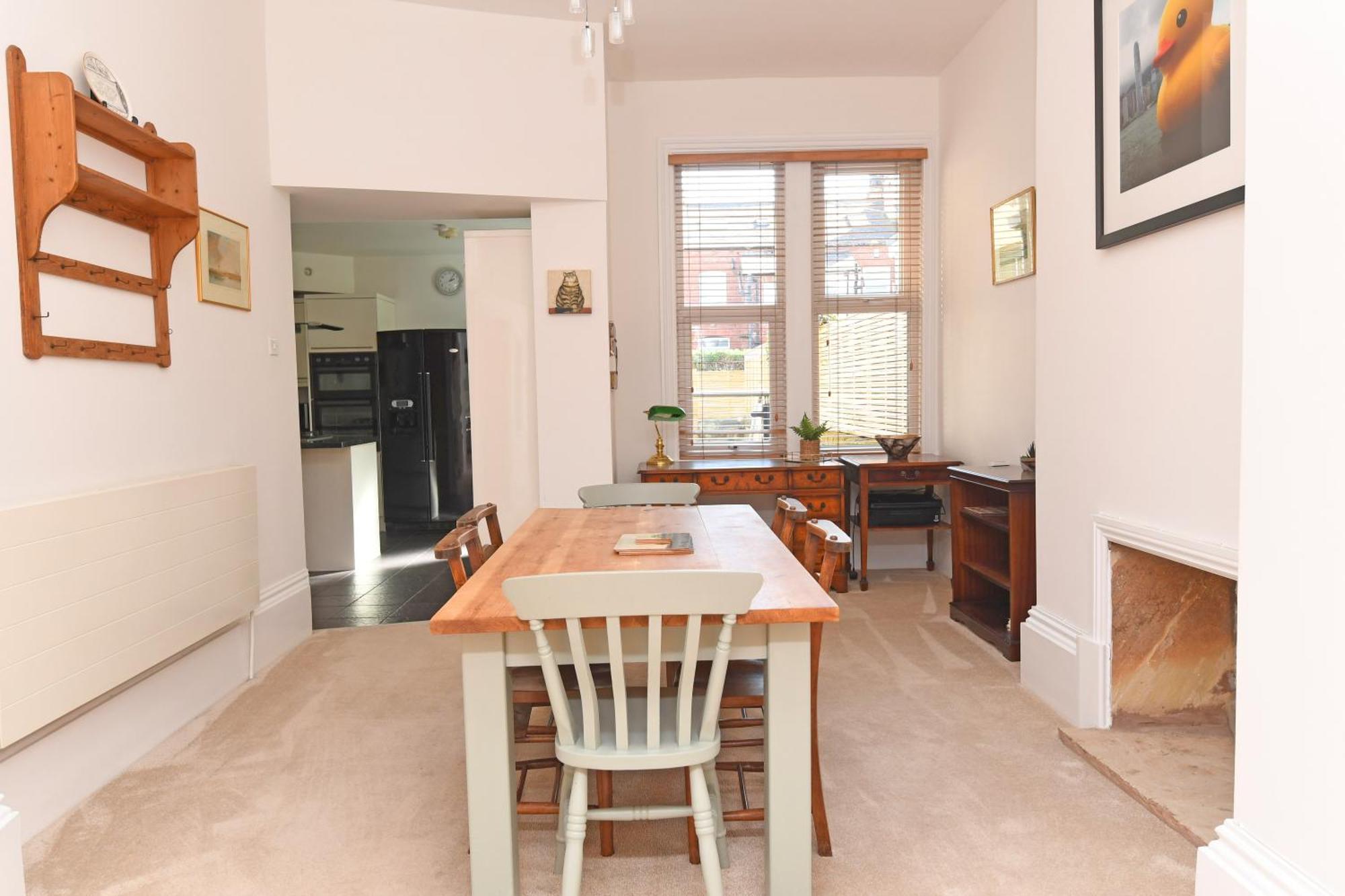 Apartment Valley Gardens Apartment- Ground Floor - Patio *